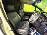 運転席シート廻りは使用感も少なく、良好な状態となっています。丁寧に使われていたことがよくわかりますね。
