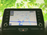 見やすい地図表示で、運転中でも安心してナビゲーションを利用できます。詳細な情報表示で、目的地までのルートをしっかり把握できます。