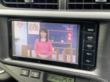 ラジオやCD、Bluetooth接続など、多彩な音源に対応。充実したオーディオ機能で、車内空間をより快適に演出します。