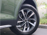 ●オシャレは足元からといいますが、車も同じく足元のエレガンスさで全体のイメージが変わります。