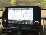 【メーカー9インチ純正ナビ】インテリアに溶け込むスタイリッシュな「専用設計」メーカーナビを装備♪視認性や操作性など基本性能にも優れ、より上質なカーライフをお楽しみいただけます。