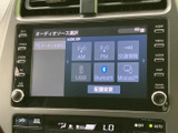 高精細なオーディオ画面で、様々なコンテンツを楽しめます。Bluetooth接続で、スマートフォンとの連携も簡単です。快適なドライブを演出します。