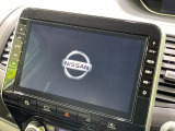 【大画面ナビ】人気の大型10インチナビを装備。存在感のある大画面はインパクト大!ナビ利用時のマップ表示は見やすく、テレビやDVDは臨場感がアップ!いつものドライブがグッと楽しくなります♪