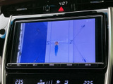 停車中にテレビや動画を楽しめる機能が搭載。長距離移動や休憩時間のお供に最適です。いつもと違う空間を演出します。
