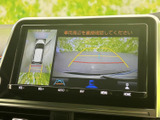 バック時の安全性を高めるバックモニター。車庫入れや狭い道での運転をサポートし、周囲の状況を把握しやすい環境を提供します。安心の運転をサポートします。