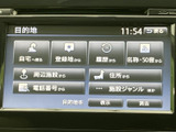目的地設定や情報検索がスムーズに行えるナビゲーションシステム。お気に入りの音楽を聴きながら快適なドライブをお楽しみいただけます。