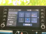 後方の視界を広げ、安全な駐車をサポートします。狭い場所でも、スムーズな運転操作を可能にする頼もしい機能です。