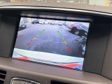 【バックカメラ】運転席から画面上で安全確認ができます。駐車が苦手な方にもオススメな便利機能です。