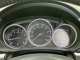 視認性の高いメーター類が配置されています。運転に必要な情報を一目で確認でき、安全運転をサポートします。
