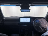 落ち着いたカラーの内装で、ゆったりと運転したい方に。