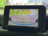 後方視界を広げ、安全な駐車をサポート。狭い場所でもスムーズに駐車できます。運転に自信がない方にもおすすめです。