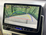 【バックカメラ】駐車時に後方がリアルタイム映像で確認できます。大型商業施設や立体駐車場での駐車時や、夜間のバック時に大活躍!運転スキルに関わらず、今や必須となった装備のひとつです!