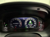 瞬時にお車の情報を読み取れるメーターデザインとなっております♪