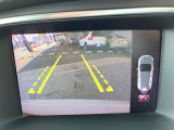 【パークアシスト・カメラ】駐車時に後方がリアルタイム映像で確認できます。大型商業施設や立体駐車場での駐車時や、夜間のバック時に大活躍!運転スキルに関わらず、今や必須となった装備のひとつです!