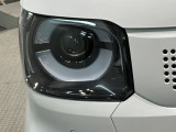 LEDヘッドライトは、点灯の瞬間から最大光量を発揮し、突然暗くなるトンネルなどでの安定感を高めます。