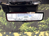 【デジタルインナーミラー】後席の大きな荷物や同乗者で後方が確認しづらい時でも安心!カメラが撮影した車両後方の映像をルームミラー内に表示。クリアな視界で状況の確認が可能です!