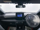 落ち着いたカラーの内装で、ゆったりと運転したい方に。