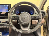 ステアリングスイッチ搭載!手を離さずに手元のスイッチでさまざまな操作が可能。運転中、視線をそらさなくても操作ができて安全です!