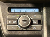 車内空調は&rdquo;AUTOエアコン&rdquo;にお任せ。運転に集中出来ますよ!