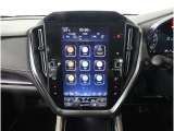 11.6インチの縦型ディスプレイに、ナビゲーション機能をはじめ、エンターテインメント、車両情報、エアコン操作、各種設定などを集約。タブレットのような感覚で、直感的に操作できます。