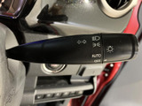 操作しやすいウインカーレバーで、安全な車線変更をサポート。直感的な操作感で、運転に集中できます。