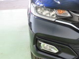 LEDヘッドライトは、点灯の瞬間から光量を発揮し、突然暗くなるトンネルなどでの安定感を高めます。