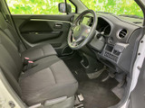 運転席からの視界は良好で、運転操作もスムーズに行えます。シートの座り心地も良く、長距離運転でも疲れにくいでしょう。