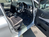 電気自動車ならではのe-POWER専用コクピット。未体験のドライブが始まる予感に満ちています。