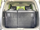 普段のお買い物や通勤、送迎等に十分な荷室スペースを確保しております。セカンドシートを倒すと、大きな荷物の積載も可能です♪