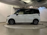 両側パワースライドドア付きだから、狭い駐車スペースなどでの 乗り降りラクラク!小さなお子さまのいるご家庭には嬉しい装備。