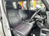 お車の販売と共に、自動車保険もご紹介しております。 弊社取り扱い会社と同じであれば日産独自のサービスもあります。