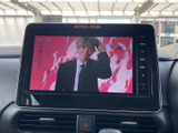 お気に入りの音楽やラジオをクリアに楽しめます。様々なソースに対応し、ドライブの時間をより楽しく演出。音響で気分を高めましょう。