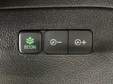 ★ECONスイッチ★ エコドライブを加速しよう!スイッチをONにすると、運転の仕方によるロスを抑え込み燃費をよくするようクルマが頑張ります(*^ー^*)燃費向上にチャレンジ♪