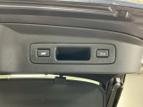荷物を置いてクルマから離れると自動で閉じる「予約クローズ機能」が付いたパワーテールゲート。