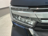 LEDヘッドライトは、点灯の瞬間から最大光量を発揮し、突然暗くなるトンネルなどでの安定感を高めます。