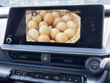 停車中に、番組や映像をお楽しみいただけます。家族でのドライブや待ち時間も快適に過ごせる便利な機能です。リラックスした時間を演出します。
