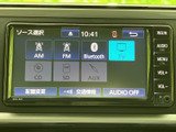 ラジオ、CD、Bluetooth、SDカードなど、多彩なソースに対応。お好みの音楽で快適なドライブをお楽しみください。