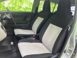 質感の良い内装が魅力的な運転席。操作系もシンプルでわかりやすく、すぐに慣れることができます。