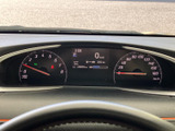 視認性の高いメーターで、運転に必要な情報をしっかり確認できます。洗練されたデザインで、運転するたびに心地よい気分になります。
