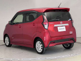 【ワイド保証】日産販売店の中古車には、無料で保証が付いています。走行距離無制限で、無料保証期間は1年間から。品質に自信があるから実現した、日産ならではの保証です。