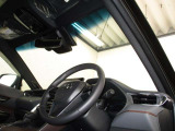 見通しのよいすっきりとした視界で、誰でも運転しやすいです。運転のしやすさは疲れにくさにも繋がりますよ♪