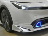 LEDヘッドライトです。デザイン性がよくとても明るいので、夜間の走行や悪天候でも安心です。しかも長寿命!