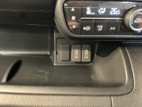2.5アンペア急速USBチャージャー搭載。スマートフォンなどの充電にとっても便利です。
