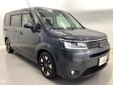 狭い駐車場でも、スライドドアならチャイルドシートへのお子さまの乗降や荷物の積載もスムーズ。