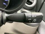 操作しやすいウインカーレバーで、安全な車線変更をサポート。直感的な操作感で、運転に集中できます。確実な合図で安全運転。