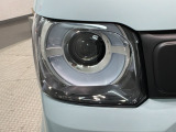 LEDヘッドライトは、点灯の瞬間から最大光量を発揮し、突然暗くなるトンネルなどでの安定感を高めます。