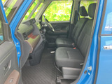 座り心地の良いシートが、ドライバーをサポートします。運転操作もスムーズに行え、快適なドライブを楽しめます。