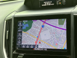 高精細な地図表示で、目的地までスムーズに。渋滞情報もリアルタイムで確認でき、最適なルートを提案してくれます。長距離ドライブも安心です。