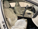 V60クロスカントリー T5 AWD プロ 4WD 4WD 本革シート
