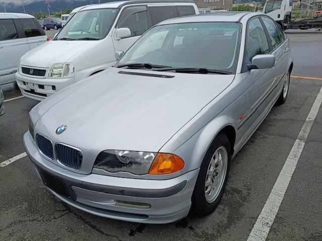 3シリーズセダン 318i 